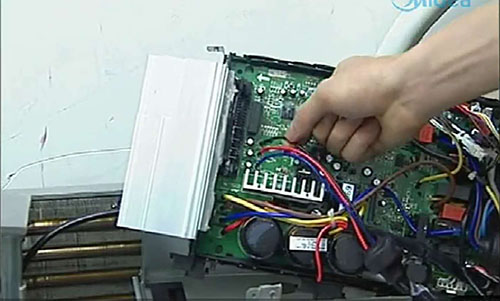 独山子美的空调电话是多少