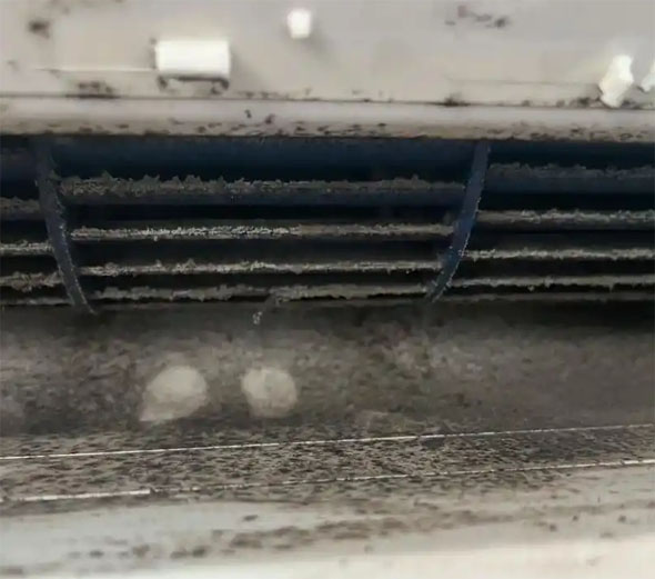 独山子空调吹的风有股烧焦味是怎么回事